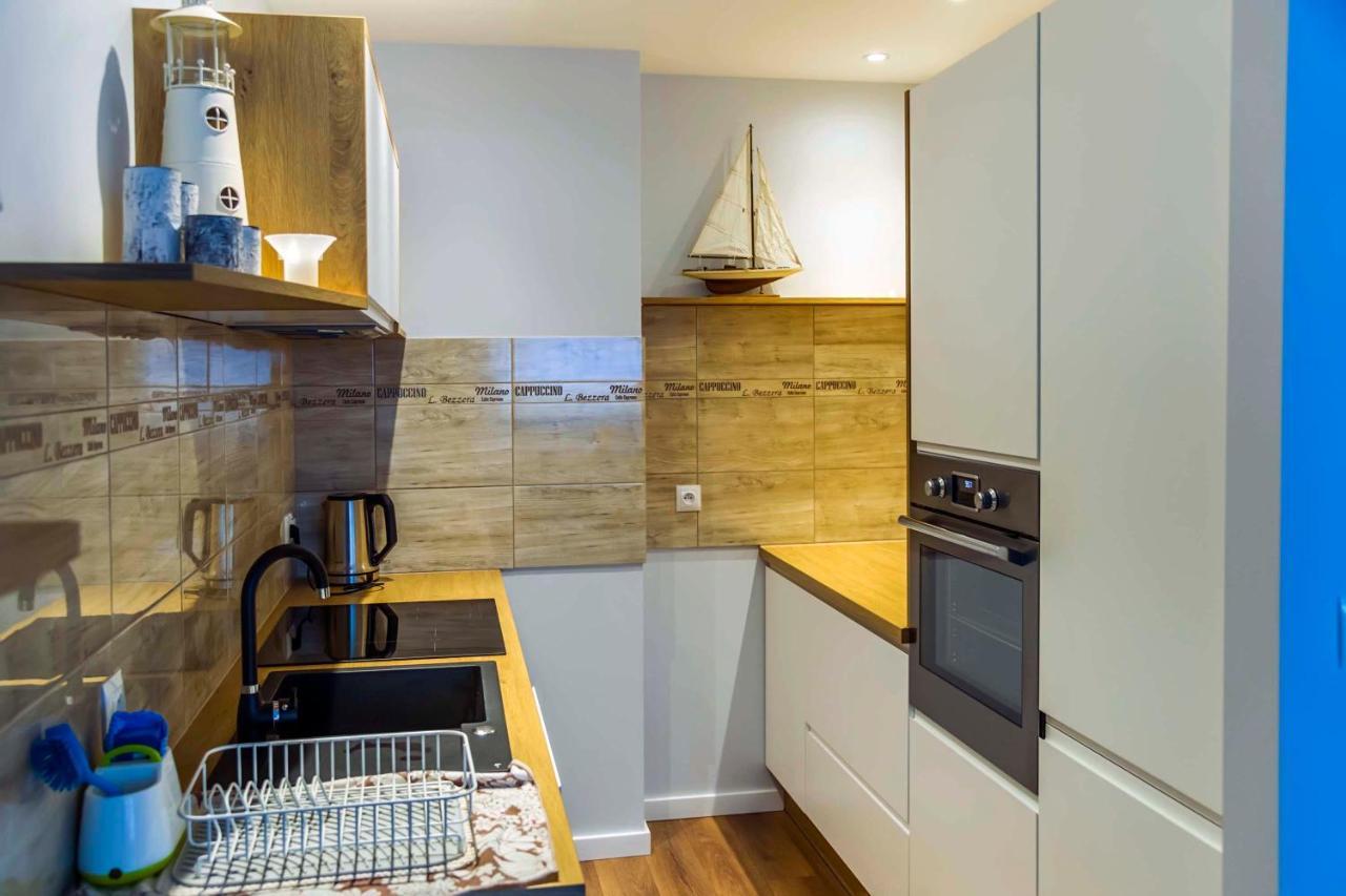 Ahoy Puck Apartament Przy Plazy Z Widokiem Na Morze Bagian luar foto