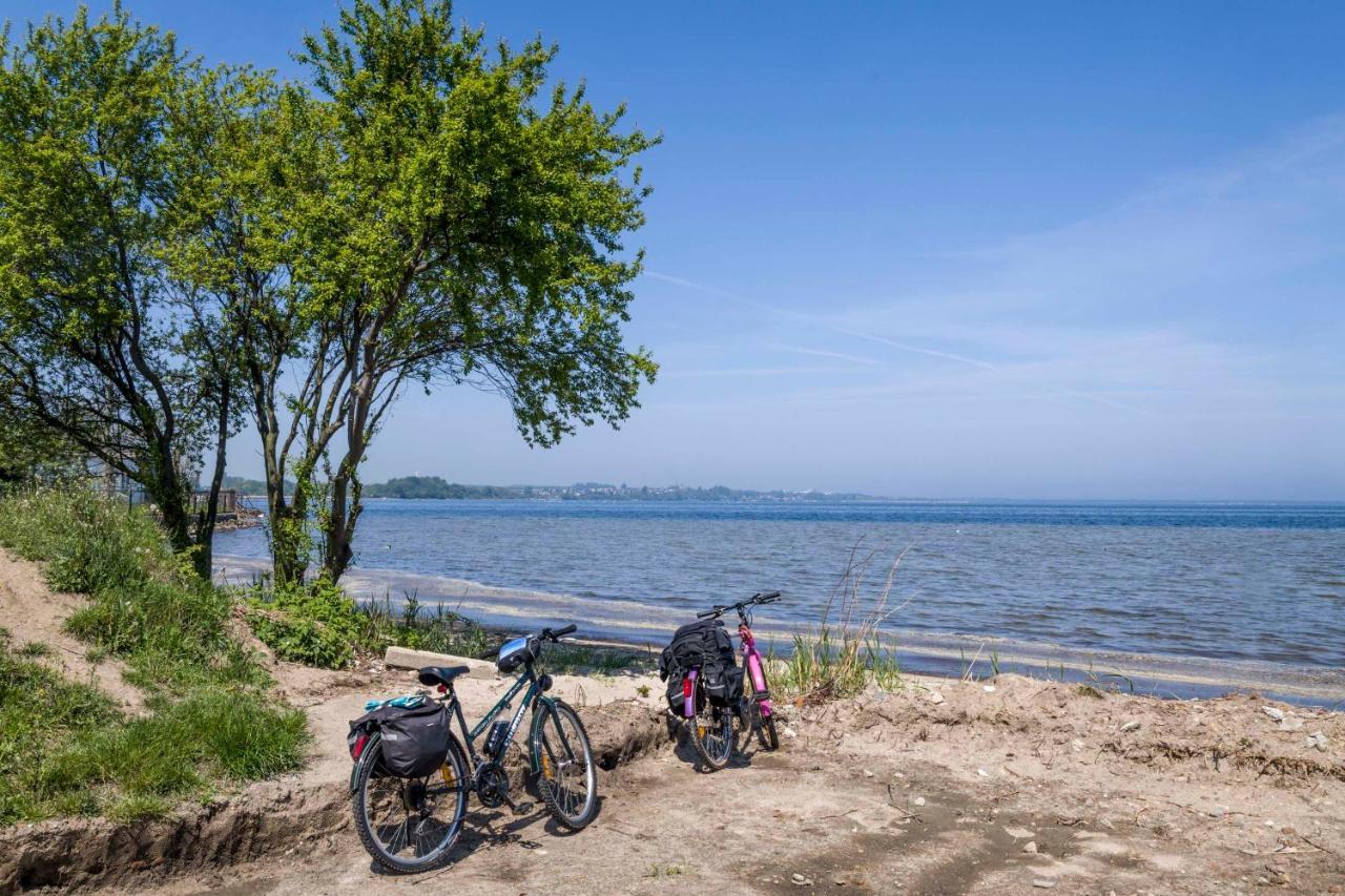 Ahoy Puck Apartament Przy Plazy Z Widokiem Na Morze Bagian luar foto