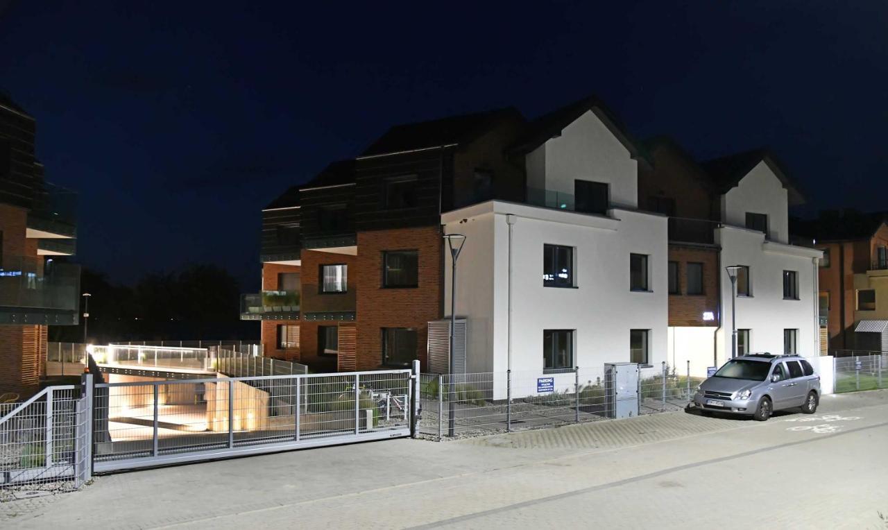 Ahoy Puck Apartament Przy Plazy Z Widokiem Na Morze Bagian luar foto