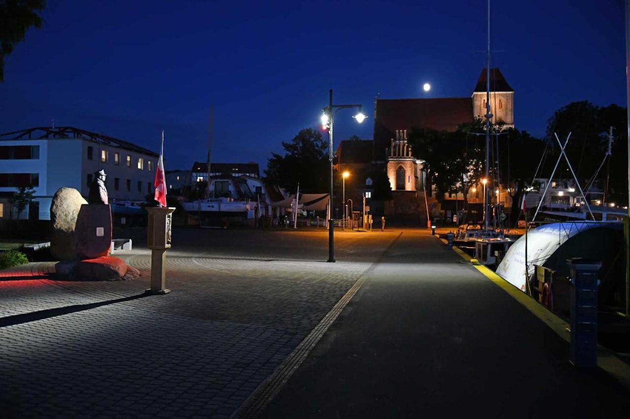 Ahoy Puck Apartament Przy Plazy Z Widokiem Na Morze Bagian luar foto
