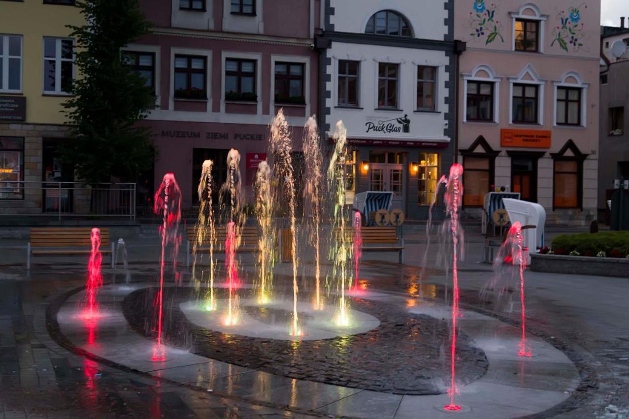 Ahoy Puck Apartament Przy Plazy Z Widokiem Na Morze Bagian luar foto