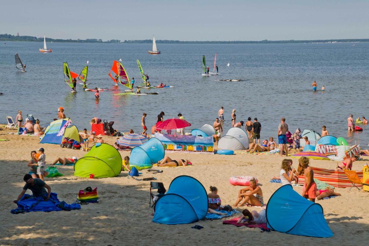 Ahoy Puck Apartament Przy Plazy Z Widokiem Na Morze Bagian luar foto